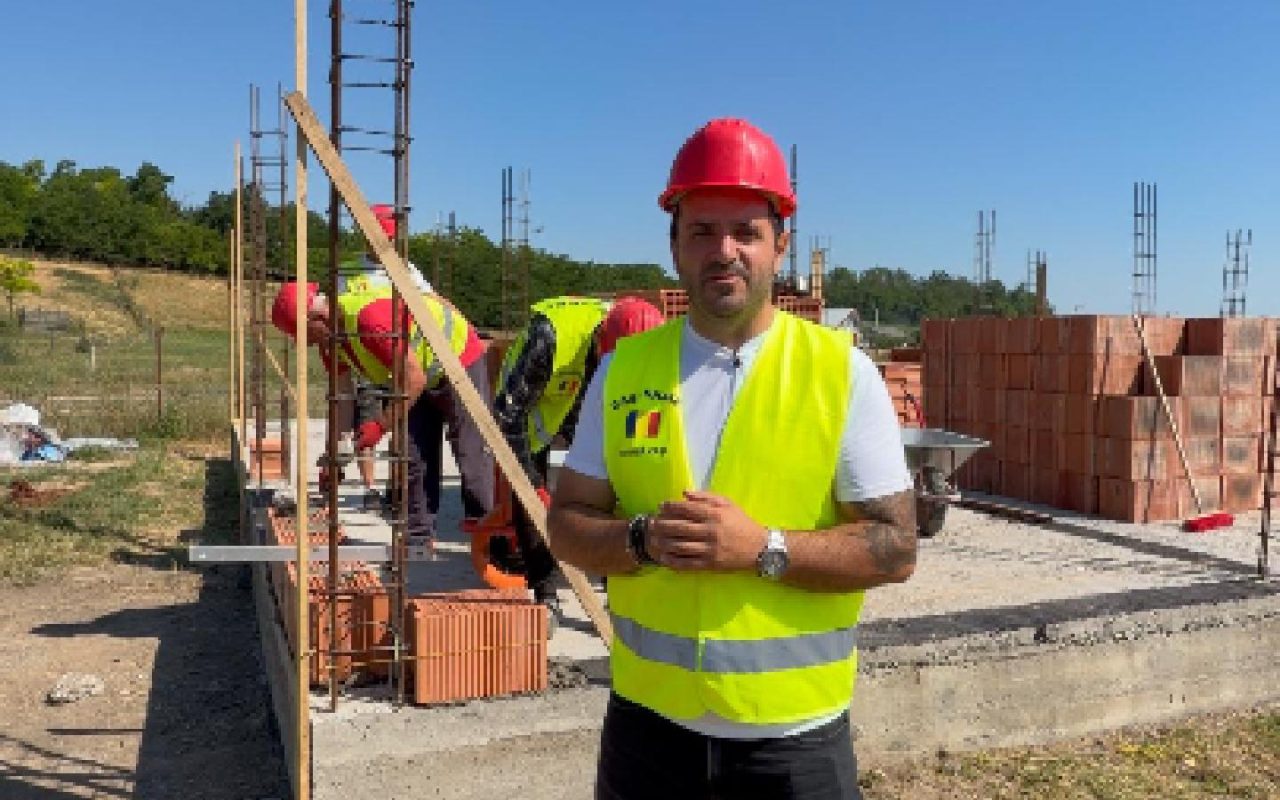 Construcția Casei Share 43 pentru o mamă singură și cei 5 copii după incendiu