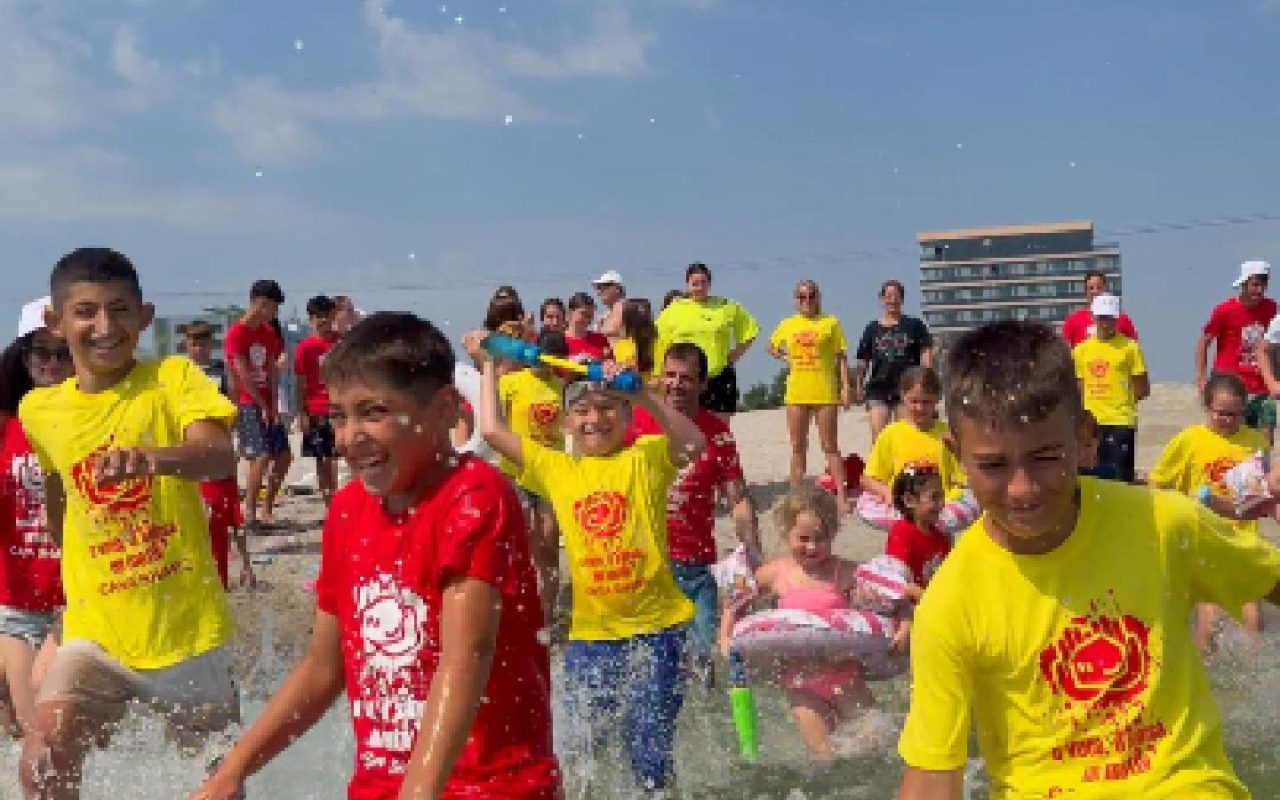 Copiii de la Casa Share la mare