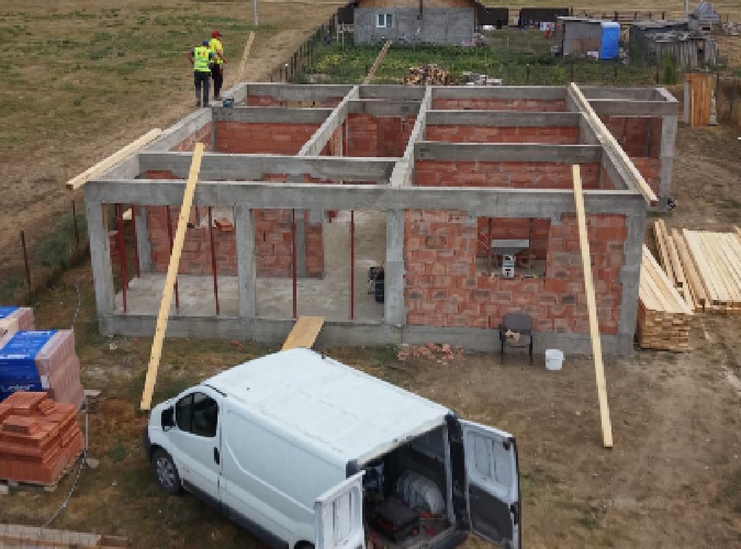 Casa familiei Gabrielei cu 4 copii, reconstruită de Casa Share după incendiu